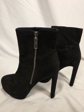 Guess Dejah 3 Black Faux Suede Platform Stiletto Ankle Booties Size 7M